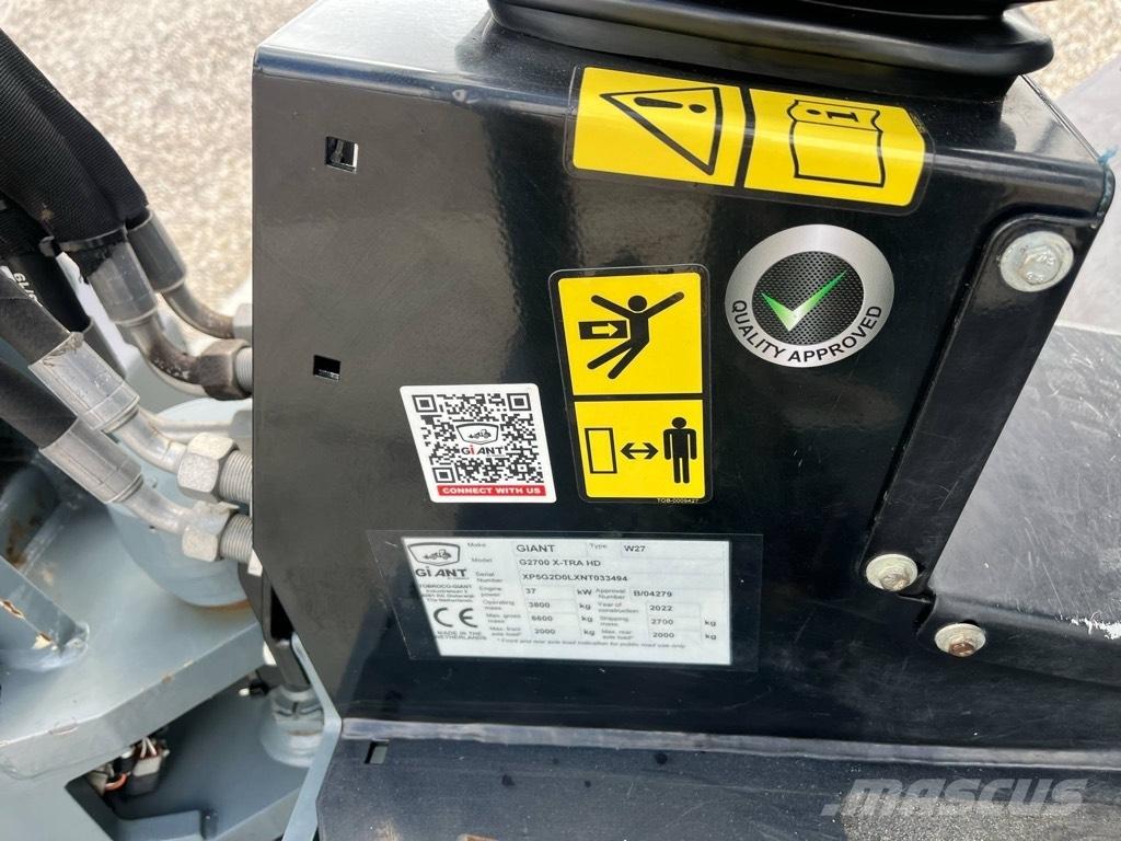 GiANT G2700 X-TRA HD Skid steer mini nakladalci