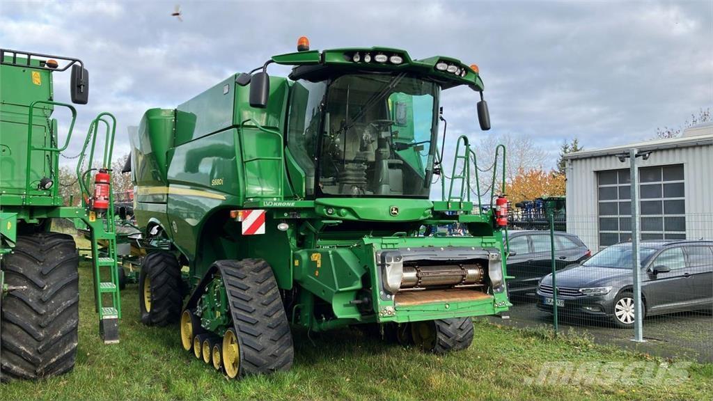 John Deere S680 Kombajni