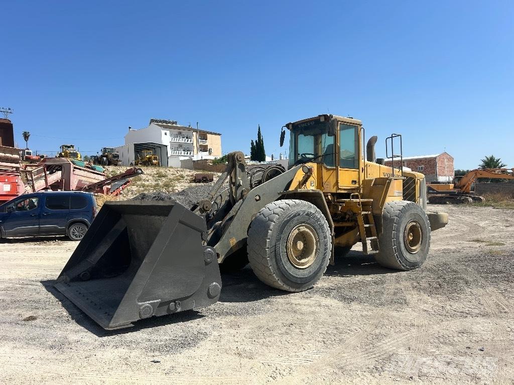 Volvo L 180 E Kolesni nakladalci