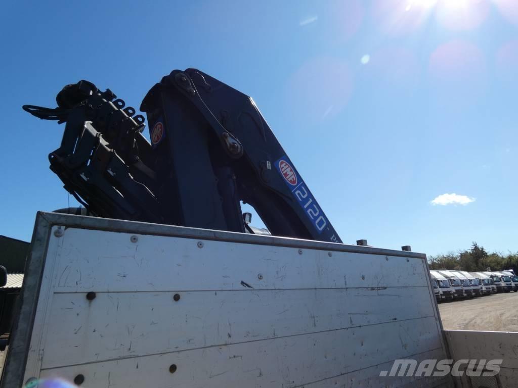 Scania P 370 Tovornjaki z žerjavom