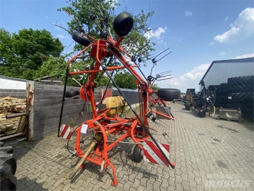 Fella TH 800 Obračalniki in zgrabljalniki