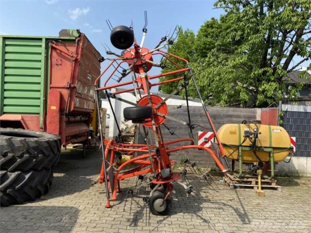 Fella TH 800 Obračalniki in zgrabljalniki