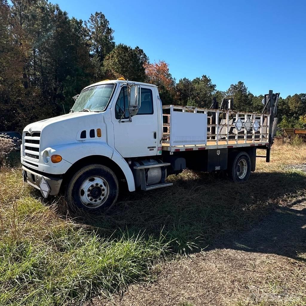 Sterling Flat Bed Tovornjaki s kesonom/platojem