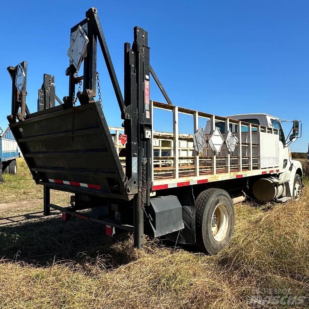 Sterling Flat Bed Tovornjaki s kesonom/platojem