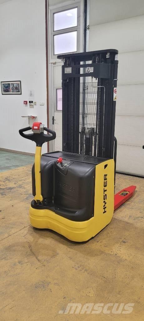 Hyster S 1.4 AC Samopogonski ročni viličarji