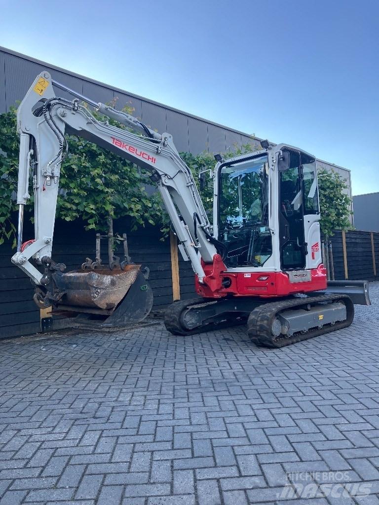 Takeuchi TB 335 R Mini bagri <7t