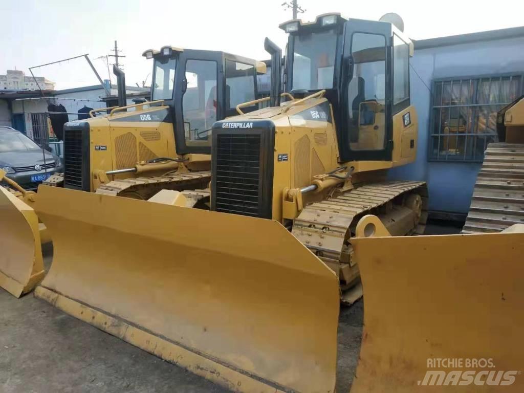 CAT D5M Buldožerji goseničarji