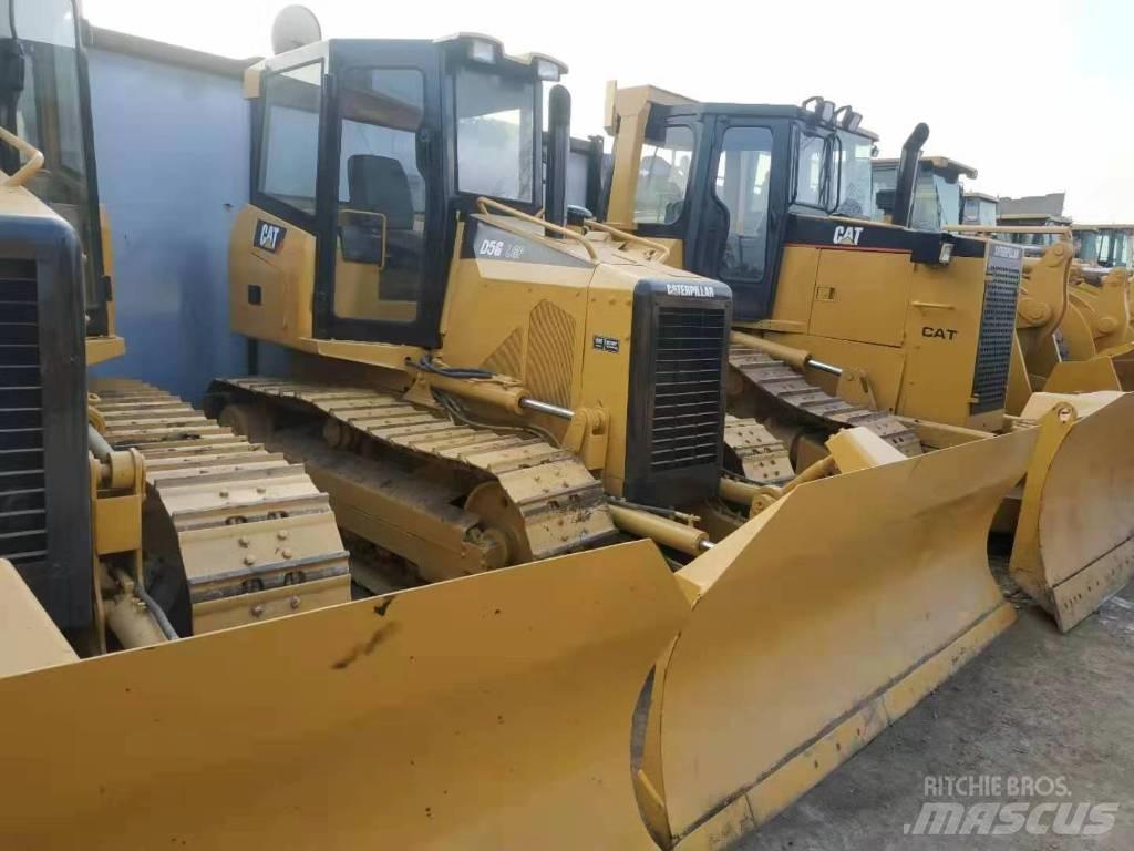 CAT D5M Buldožerji goseničarji