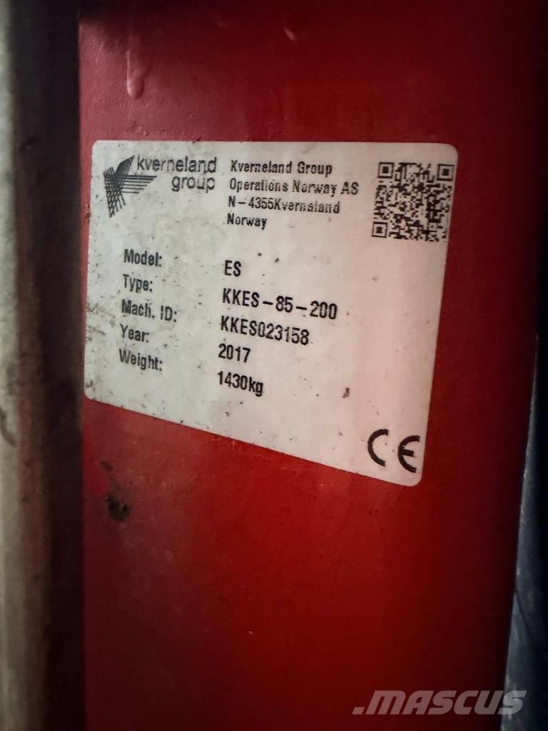 Kverneland ES85 Obračalni plugi