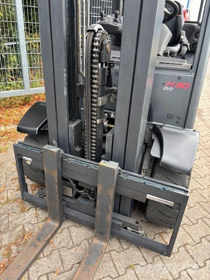 Linde H 30 T Plinski viličarji