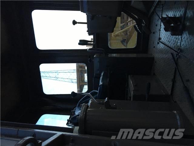 CAT D6D Buldožerji goseničarji