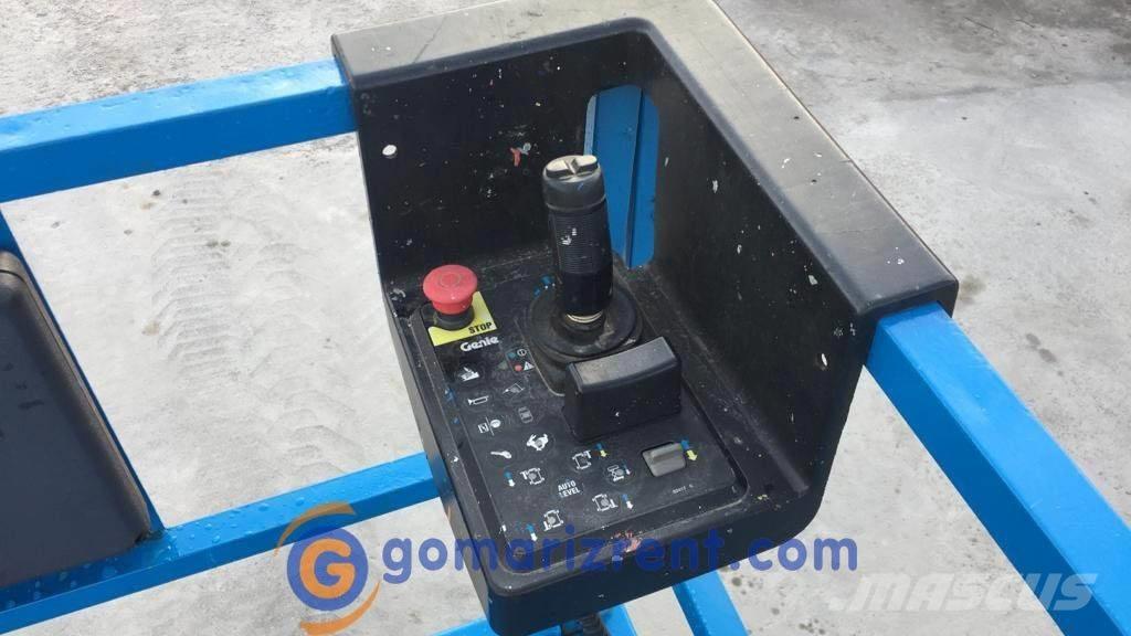 Genie GS 4390 Škarjaste dvižne ploščadi