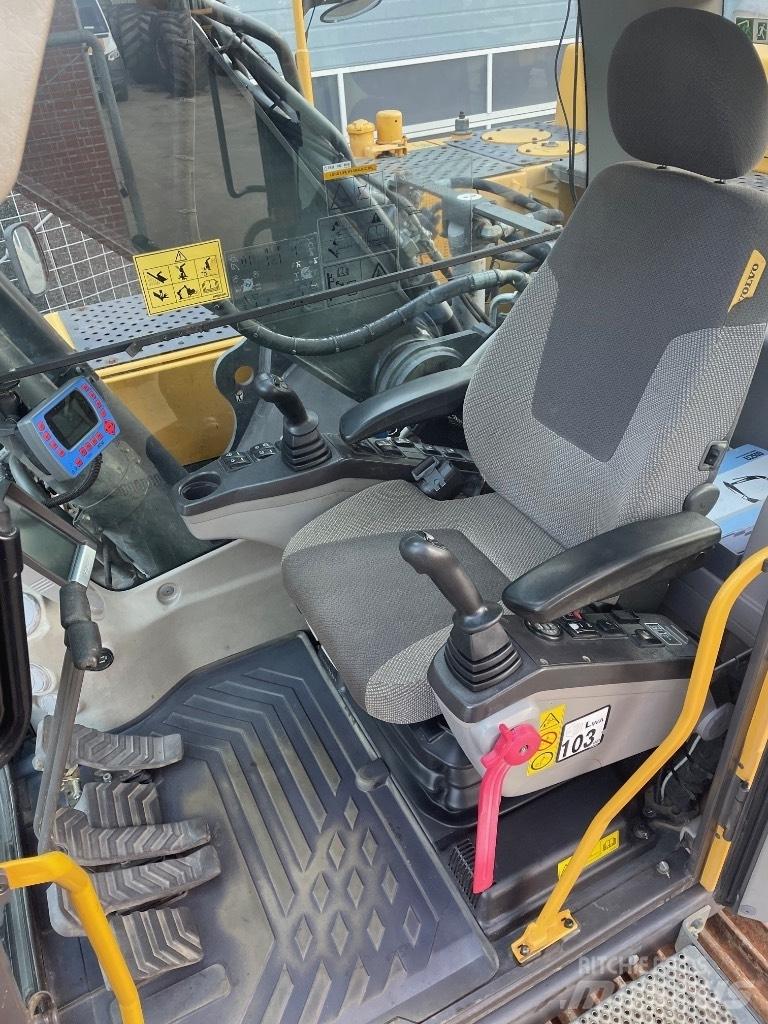Volvo EC250DL Bagri goseničarji