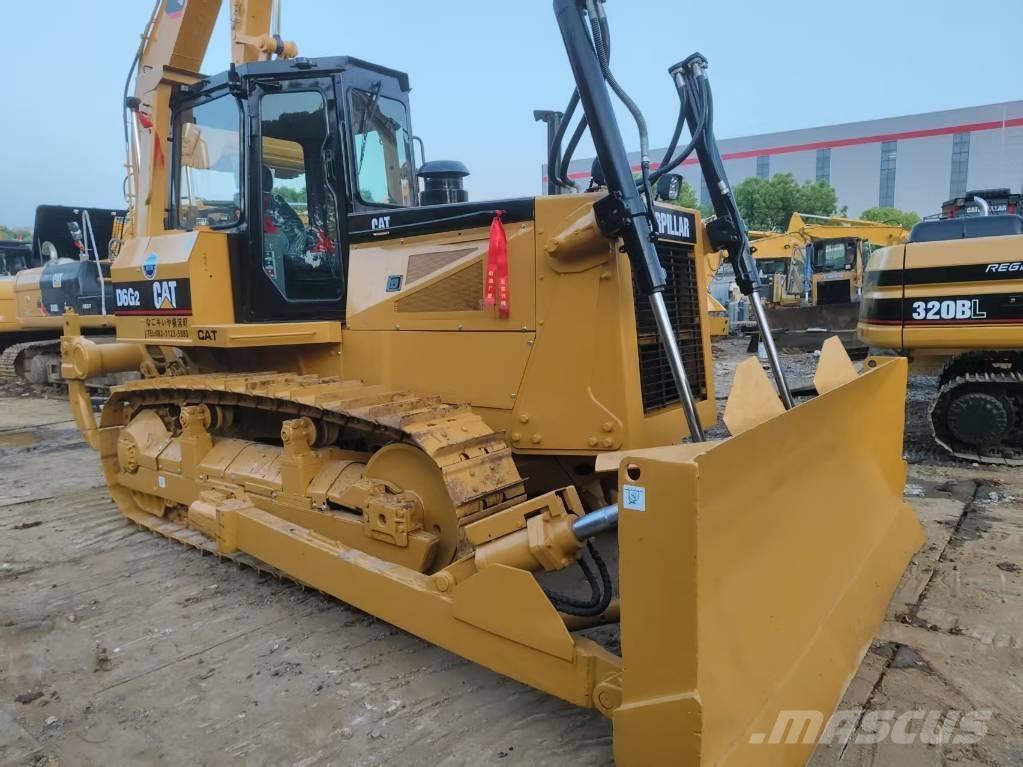 CAT D6G2 Bagri goseničarji