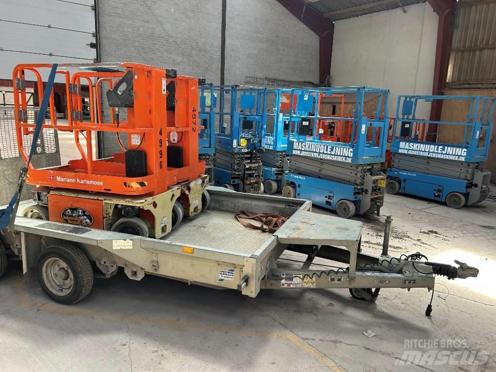JLG 1230 ES Vertikalna dvigala