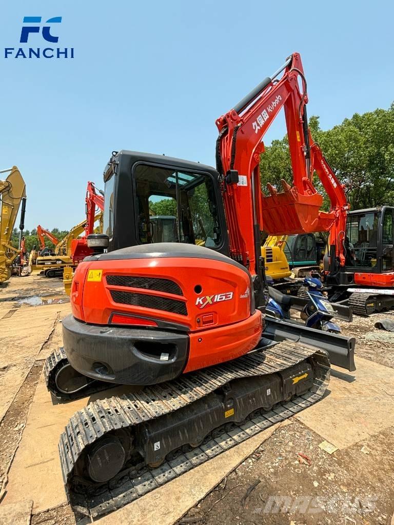 Kubota 163 Bagri goseničarji