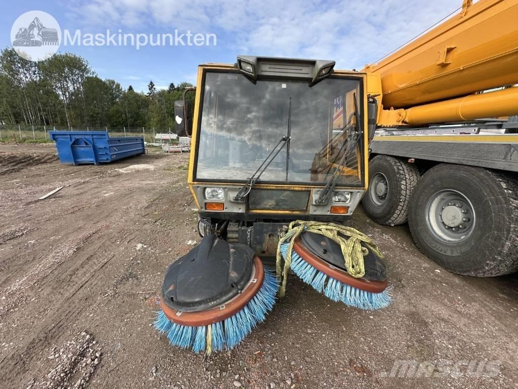 Schmidt Sopmaskin Cestni pometači