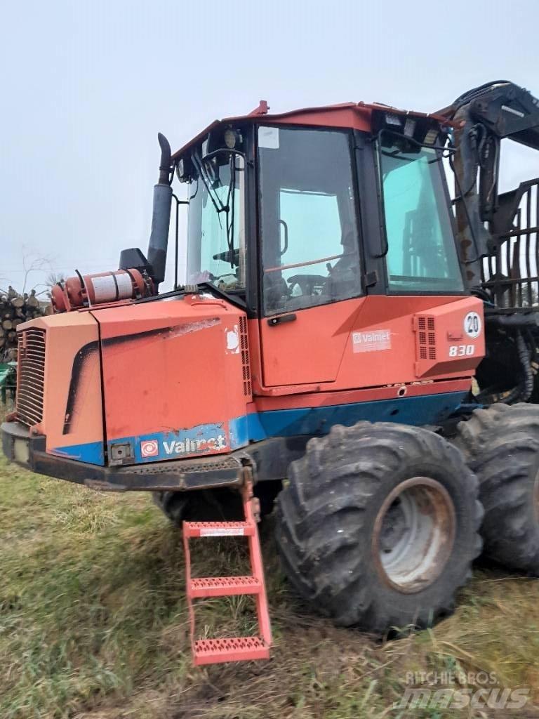 Valmet 830 Forwarderji