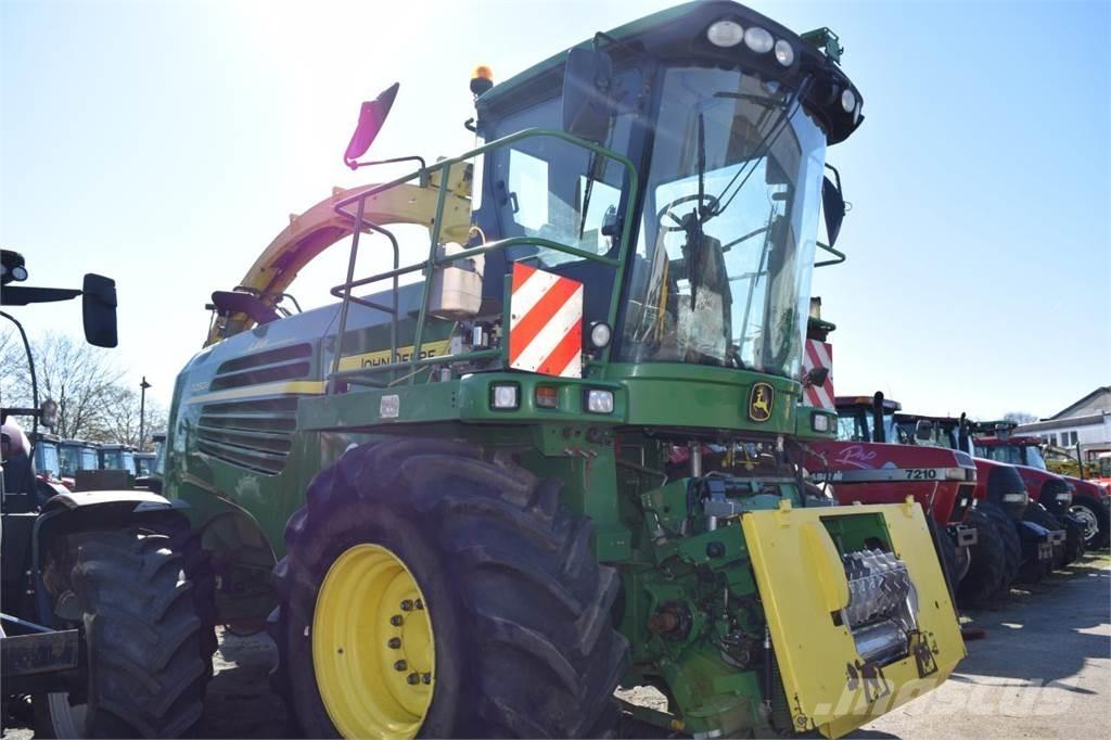 John Deere 7250 i Stroji za krmo na lastni pogon
