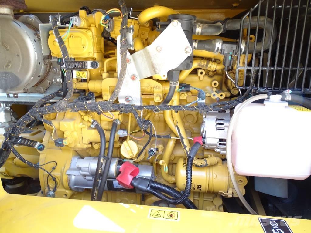 CAT 310 Midi bagri 7t – 12t