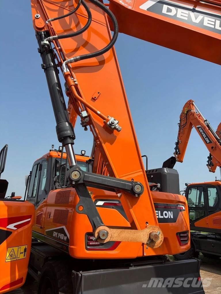 Develon DX255LC-7 Bagri goseničarji