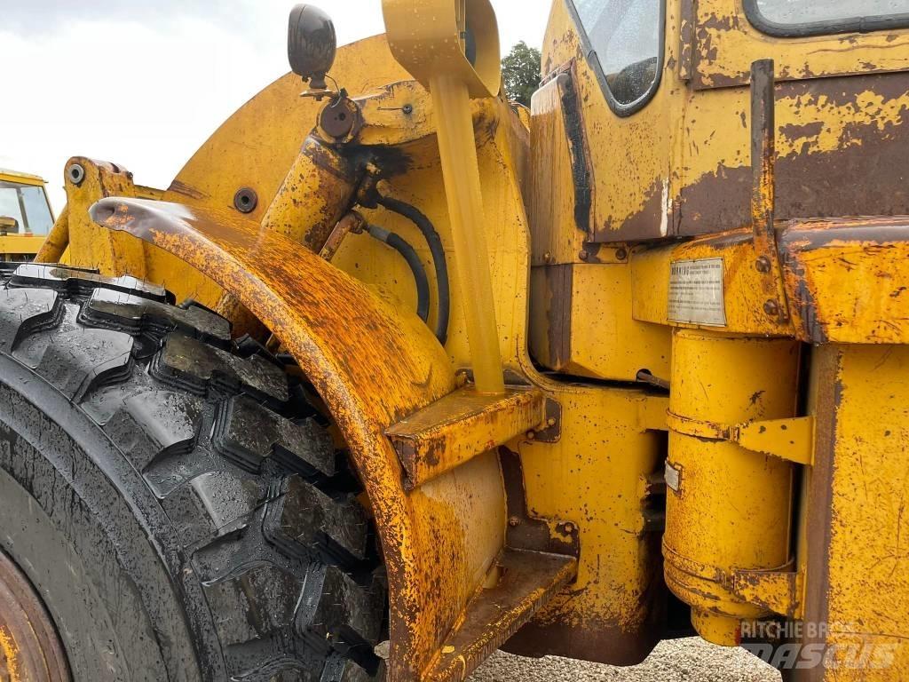 CAT 966C Kolesni nakladalci