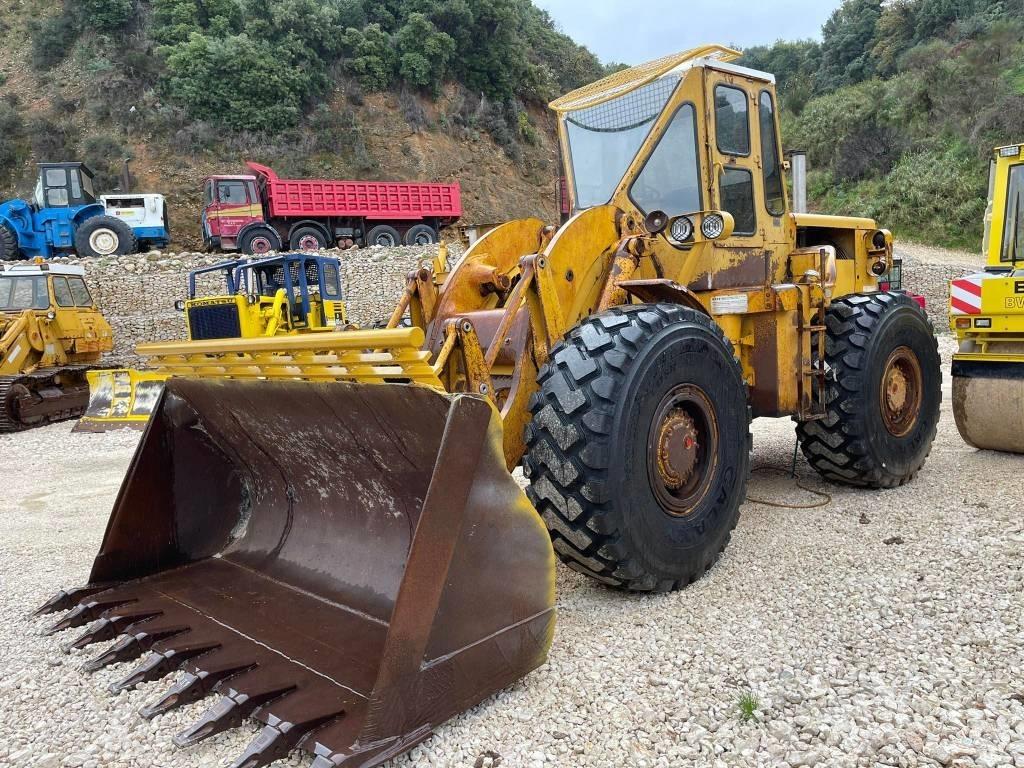 CAT 966C Kolesni nakladalci