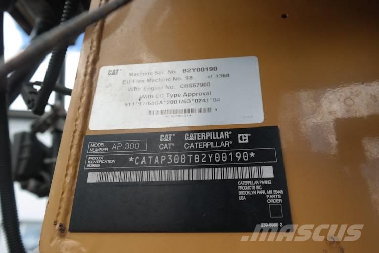 CAT AP 300 Asfaltni finišerji