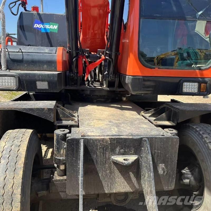 Doosan DX150W Bagri na kolesih