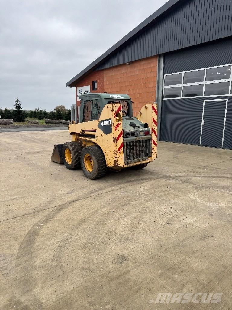 Gehl 4840 Skid steer mini nakladalci