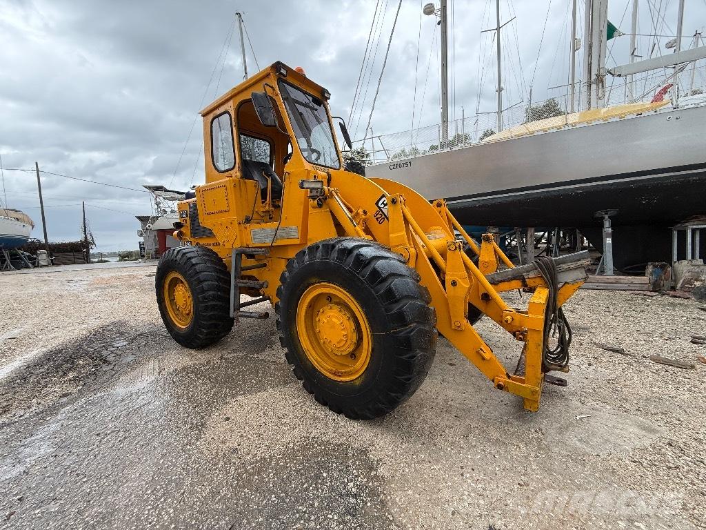 CAT 920 Kolesni nakladalci