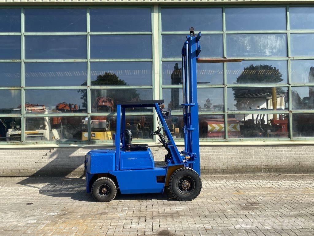 Komatsu FD 28-10 Dizelski viličarji