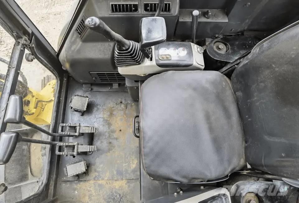 Komatsu PC35 Mini bagri <7t