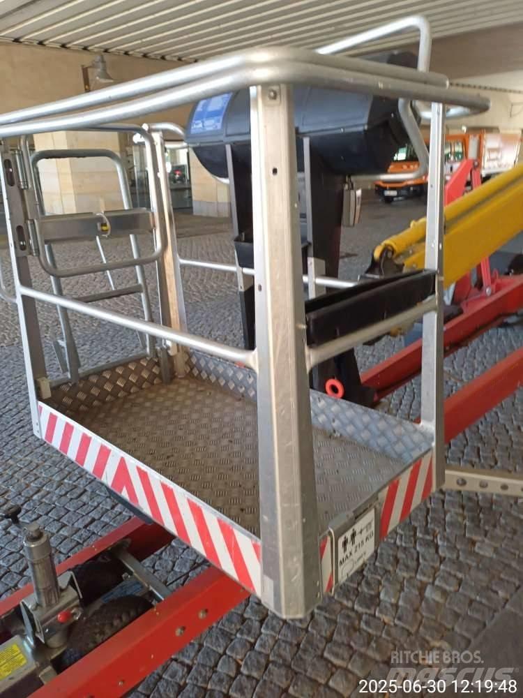 Dino 210 XT Vlečne dvižne ploščadi