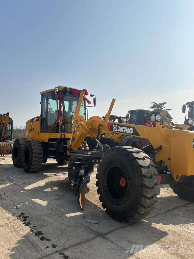 XCMG GR 2153 Grederji