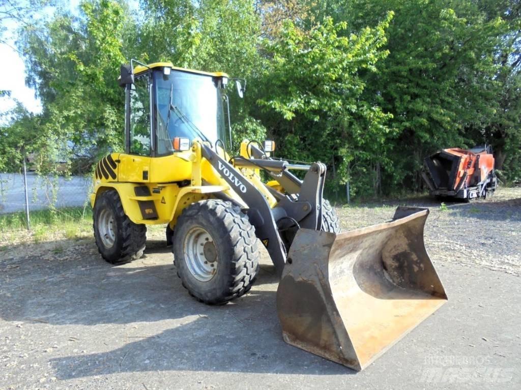 Volvo L 30 B-Z/X Kolesni nakladalci
