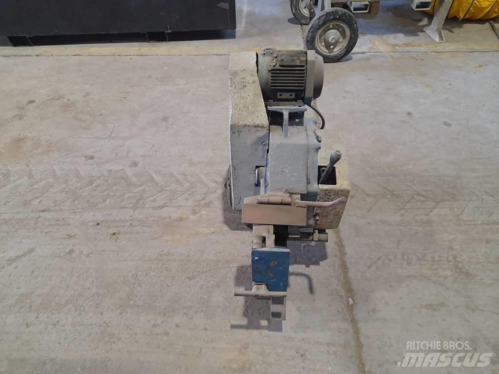 Alba C32L Drugo