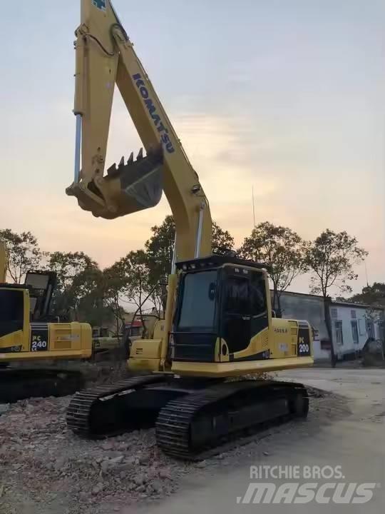 Komatsu PC200-8 Bagri goseničarji