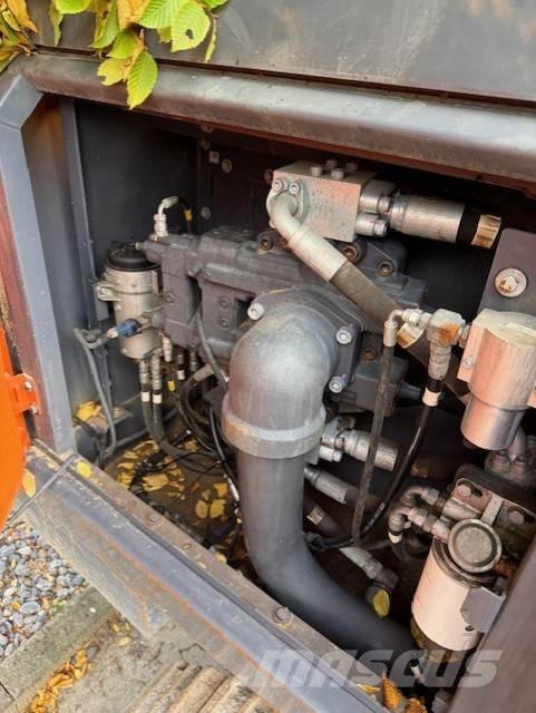 Doosan DX 530 LC-5 Bagri goseničarji