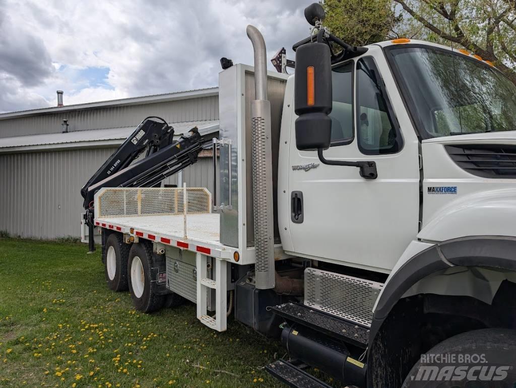 International 7500 Tovornjaki z žerjavom
