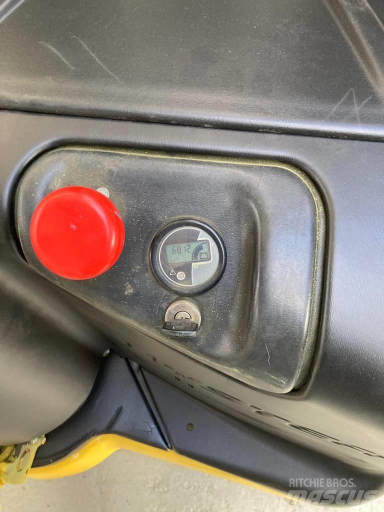 Hyster S 1.6 Ročni električni viličar
