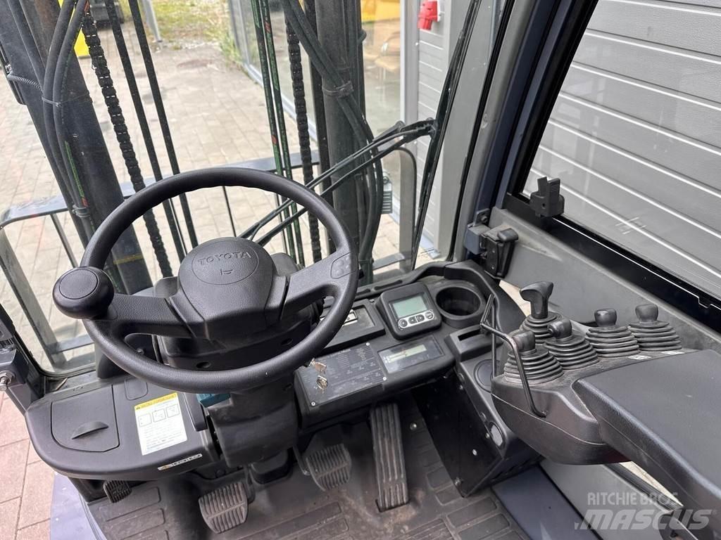Toyota 8FDKF20 Dizelski viličarji