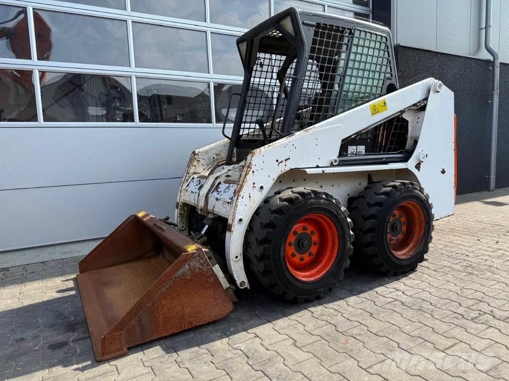 Bobcat S130 Skid steer mini nakladalci