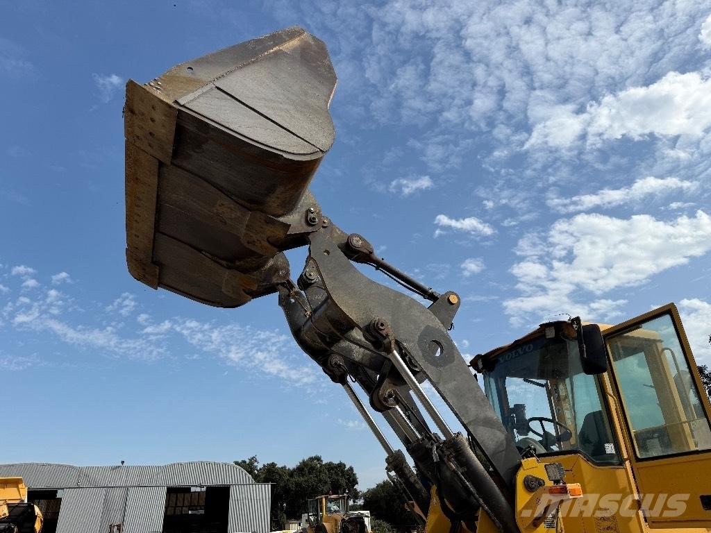 Volvo L 90 E Kolesni nakladalci