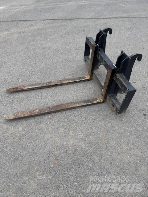 JCB 406 Kolesni nakladalci