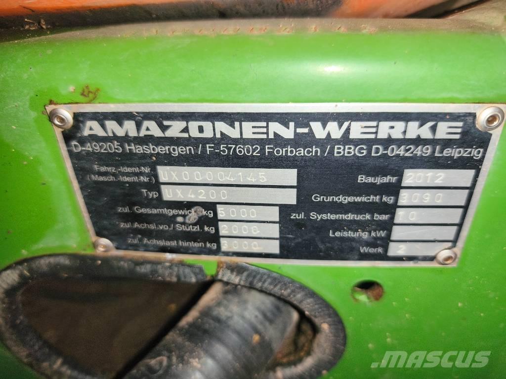 Amazone UX 4200 Vlečne škropilnice