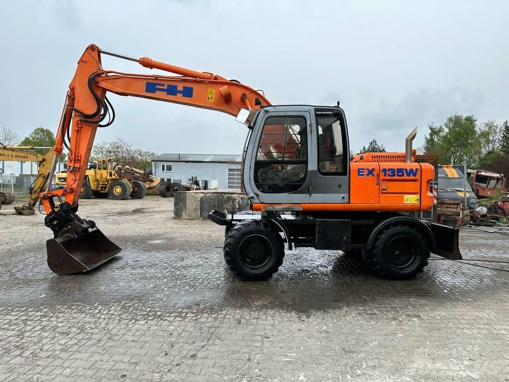 Fiat-Hitachi EX135W Bagri na kolesih