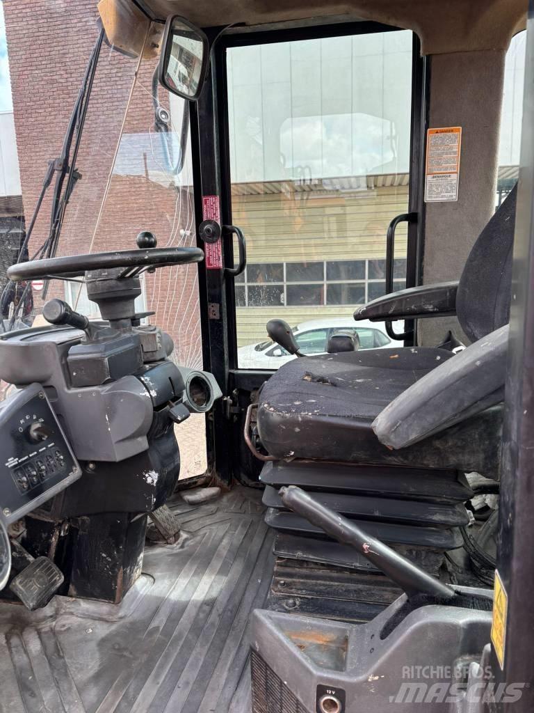 CAT 924 G Kolesni nakladalci