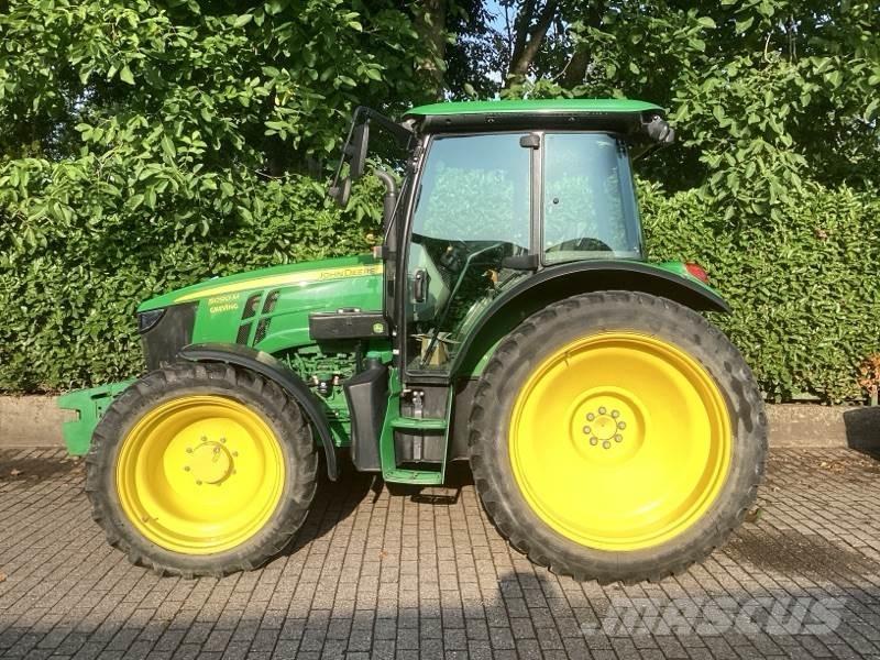 John Deere 5090M Traktorji