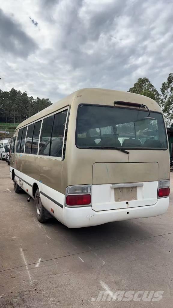 Toyota Coaster Medkrajevni avtobusi